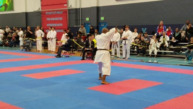Yamanni ryu - Sai kata (www.tucsonkarate.net)