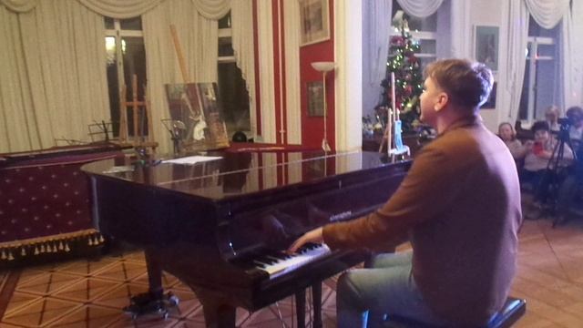 Автор-исполнитель Савва Гончаров, концерт в музее-квартире семьи Бенуа