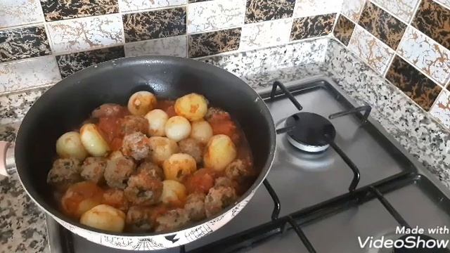 Anne Usulü Iftar Menüsü, Ekşili Kebap(Mercimek çorbası, Ekşili Kebap,Salata,Ayran)Basit bir menü