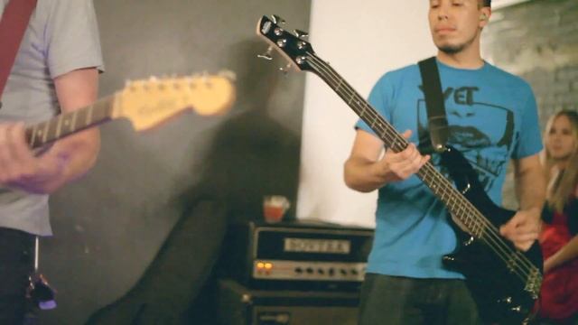 Collider - Fly Low & Collide live at Chinatown Coffee