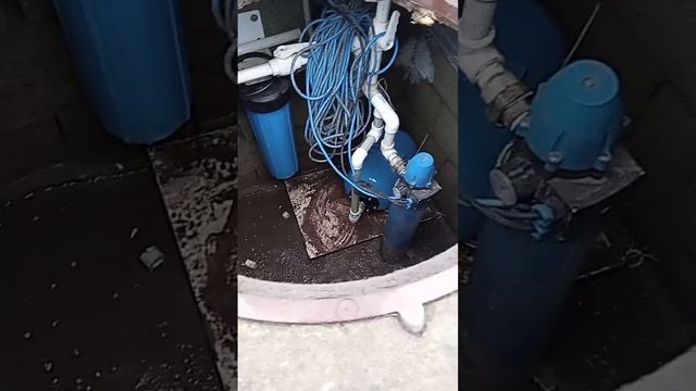 Размещение фильтров и гидробака в колодце скважины. Часть 1.