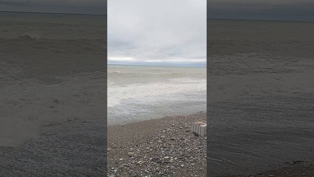Шедевр природы - небольшой шторм в Лазаревском😍🌴