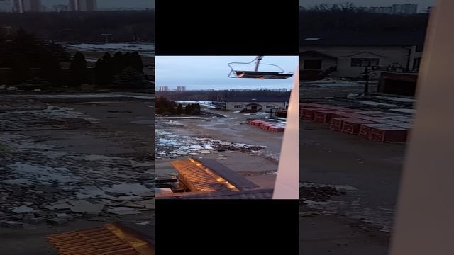 Денег нет, но вы держитесь!