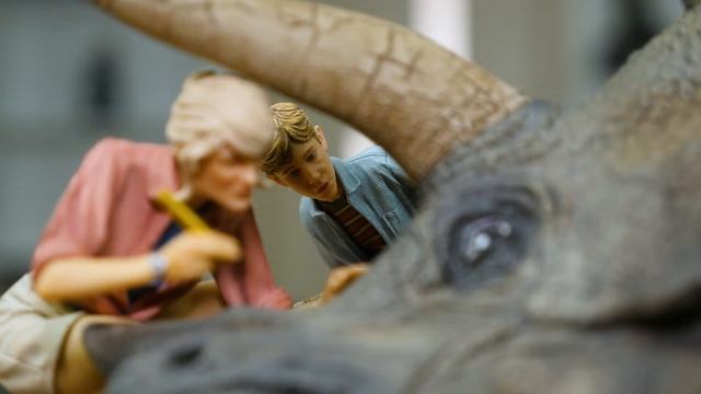 Představení Sošky l Diorama Triceratops l Film: Jurský Park (1993)