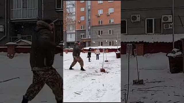 казарла -колющий удар