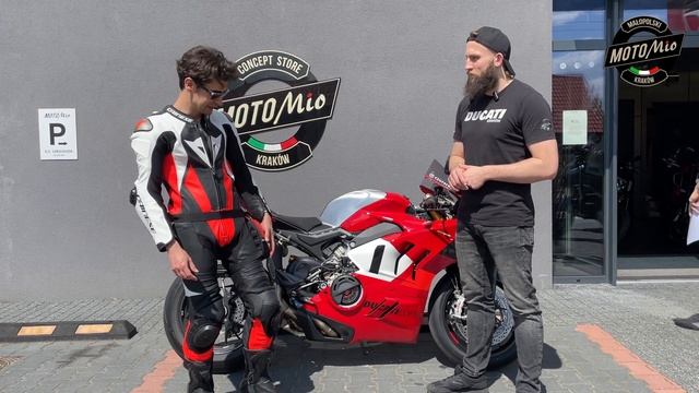 Mój najwierniejszy towarzysz - Leg bag Ducati Redline P2