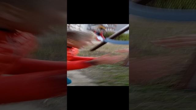побег от двух бабаек