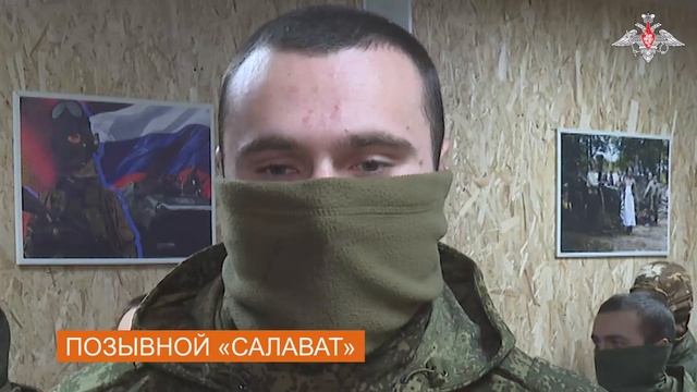 Награждение отличившихся военнослужащих мотострелкового полка 51-й армии