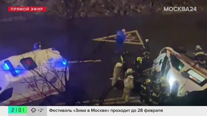 Машина скорой помощи попала в ДТП на востоке Москвы