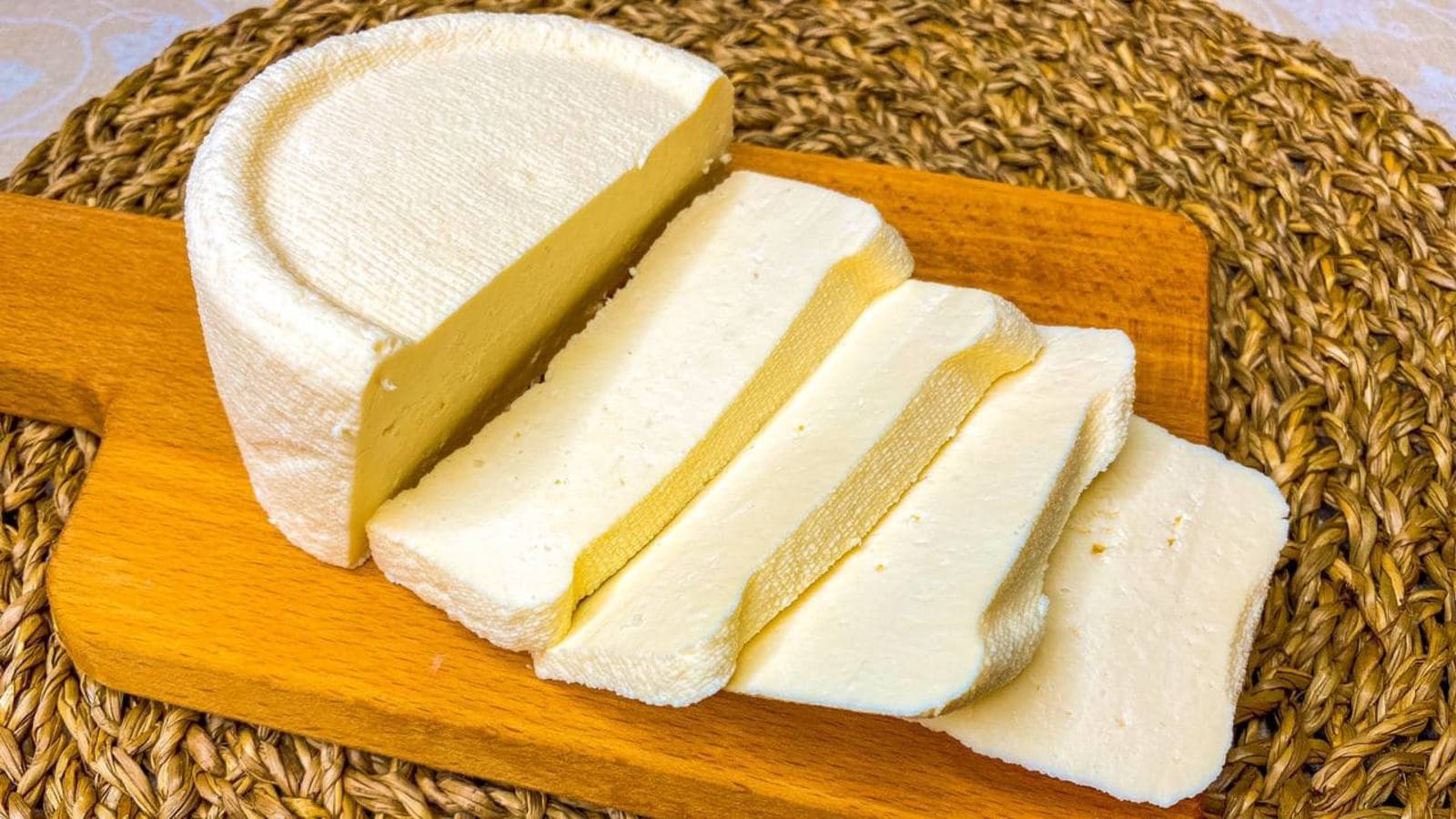 Сыр в домашних условиях из 3 продуктов, себестоимостью в 230 рублей