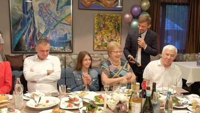 Знакомство с гостями 3, импровизация, интервью ведущий Пежемский Егор