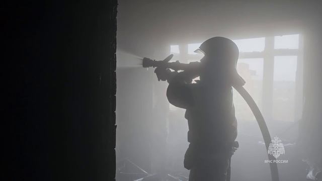 В Макеевке сотрудники МЧС России спасли 5 человек на пожаре
В квартире девятиэтажки на 15 квадратах