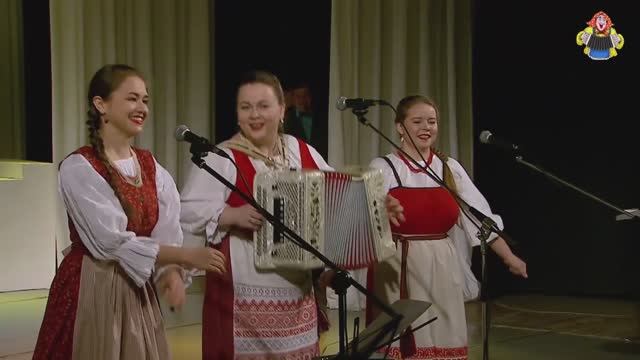 В гостях у "Митрофановны" трио "Цветень"(ныне "Пташица"), ПРИПЕВКИ - "Матаня"
