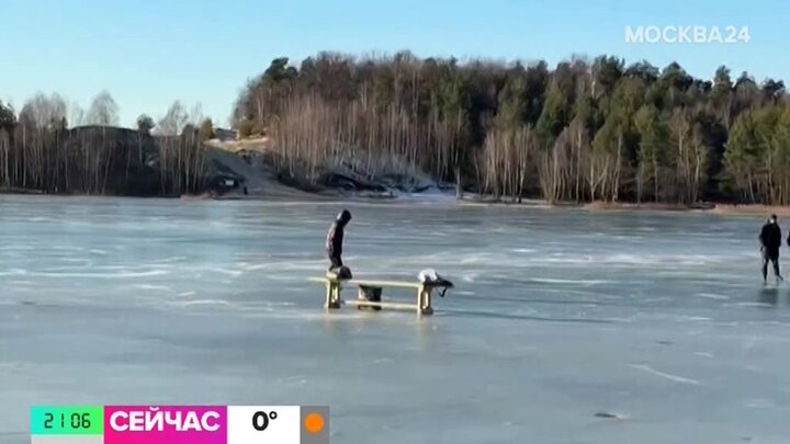 Снег в Москве почти растял