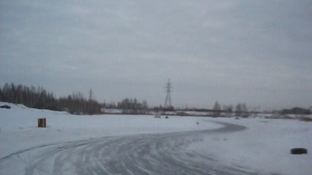 MVI_5568   Дрифт на льду   карьера не получился (Без железных шипов скользко)