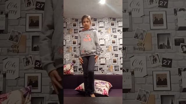 Мои новые штанишки и моя новая толстовка🎵🎶🎵
