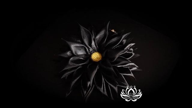 LLL-LenaLentaLepestok. L152. Заколка для волос ручной работы "Георгин"