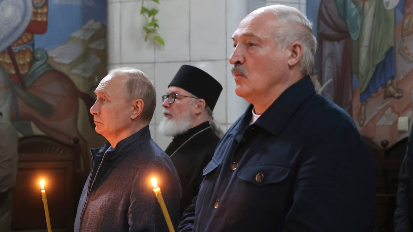 Владимир Путин поздравил с праздником Крещения Господня Александра Лукашенко