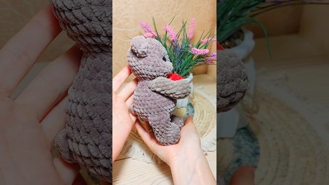 Мишка с плюшевым сердечком.
Игрушка "Валентинка"