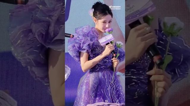 Дильраба пол-акра цветочного поля лосьон для тела и крем для рук глобальный представитель 2024 .