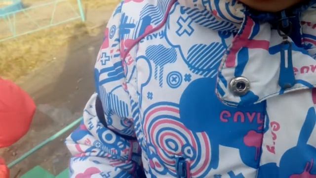 Едим сухарики