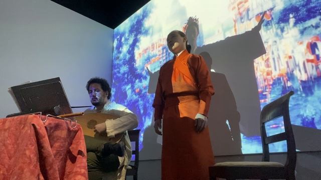 Уулын оройгоор хархадам - Алдар Дашиев, Карло Санти (лютня)
