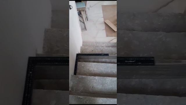 2. Лестница на бетонном марше.