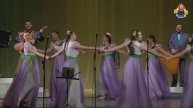 " ГАГАРИНСКИЙ ПАРК ", поёт ансамбль "Митрофановна", танцуют ансамбль "Барабушки".