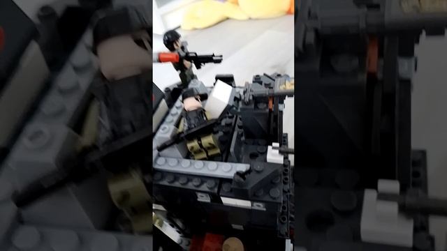Leo Lego lego война