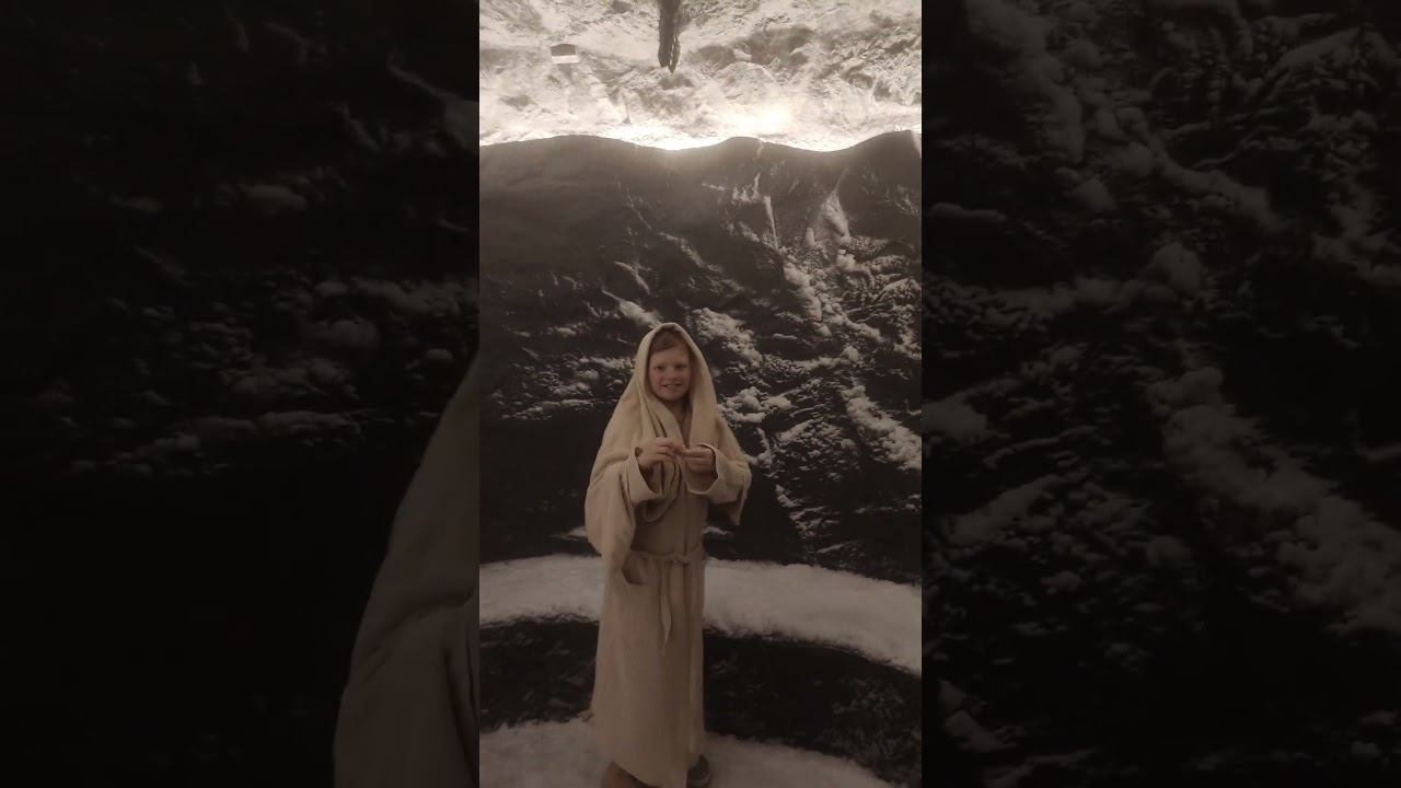 Отель Манжерок 5*. Снежная пещера