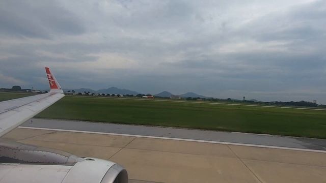 Vlog 11: Thưởng thức món đồ uống Americano nhãn độc lạ trên chuyến bay của Thai Air Asia 🇹🇭