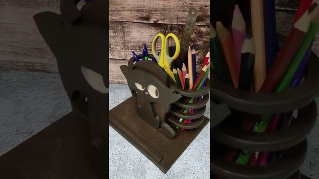 Универсальная подставка под канцелярию «Кот»