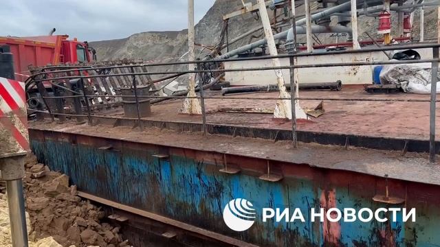 Морспасслужба приступила к откачке мазута из танкера "Волгонефть-239", сообщил Минтранс