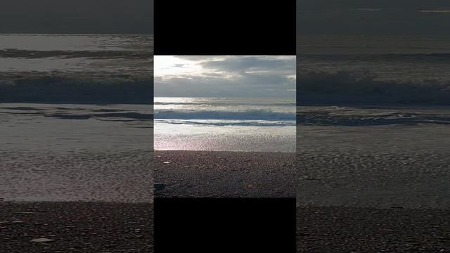 19.01.2025 Лазаревское. День. Штормит.