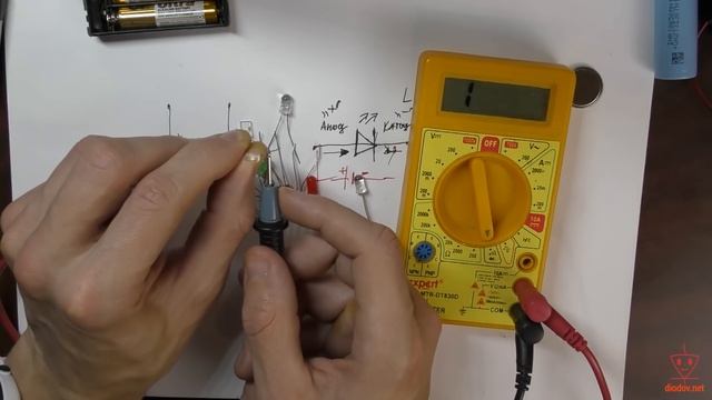 Как подключить ЛЮБОЙ СВЕТОДИОД к любому аккумулятору  Часть 1.