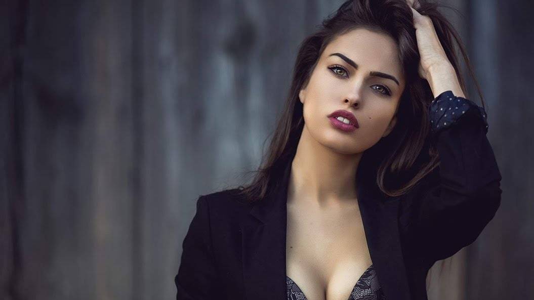 Подборка лучших песен года Яндекс Музыка Слушайте без интернета YouTube Лучшие Песни 2025 Хиты 20