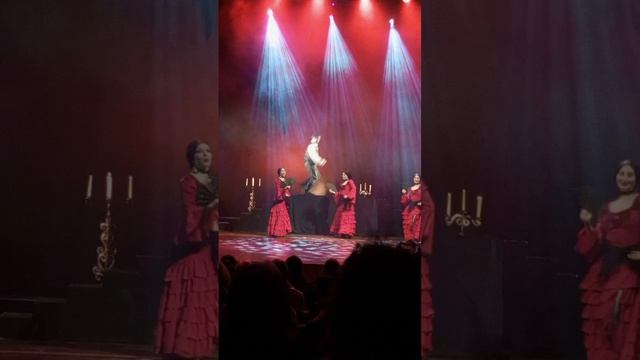 Фрагмент из спектакля