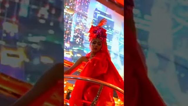 Оригинальный номер Девушка в бокале ,89015444723