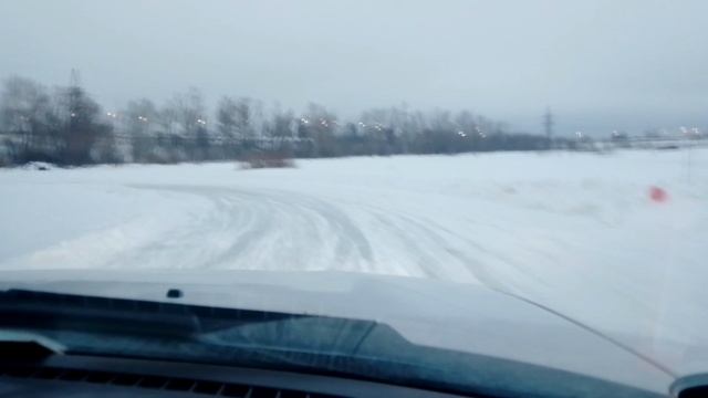 Шины Hankook Winter i cept iZ2 W616 в горку и на льду