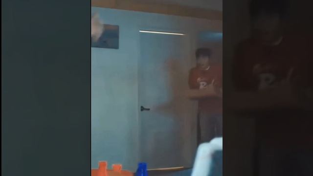 "Чжи Чан Ук в рекламных роликах!"

муз. "Family Man" - Matthew Holtby