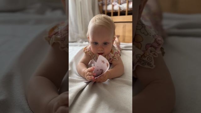 10 месяцев крошке #baby #малыши #дети #мамаблогер #дочка #babyshorts #развитиедетей #shorts