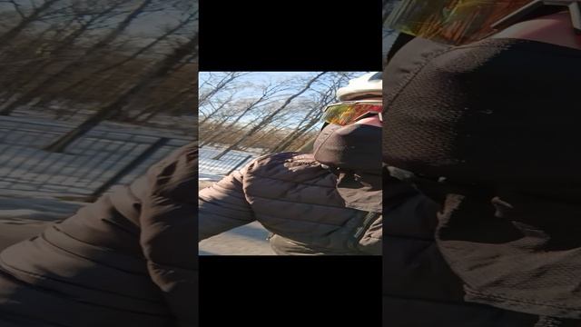 Катаю на гревале.
Ранняя весна в Москве в 2025г