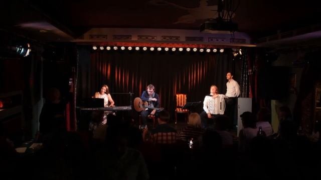 Алёна Петровская-что было то было( песня без подготовки, экспромтом-извините за качество)