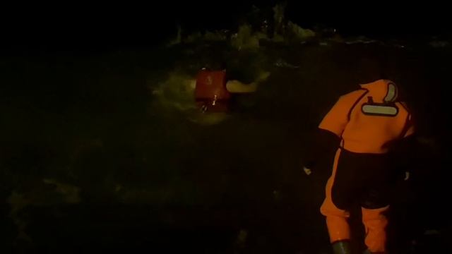 🤷🏻♂️ В Анапе прошли крещенские купания - всё это несмотря на экологическую катастрофу.