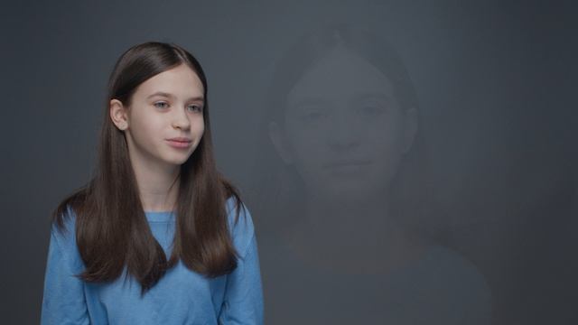 Ева Поличинская, 12 лет-актерская визитка (зеркало)