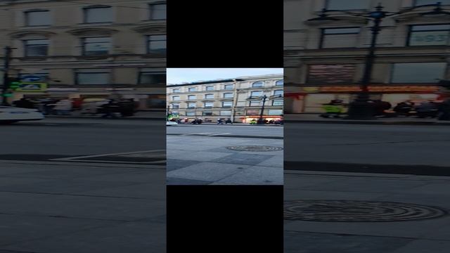 чей это смех.Питер