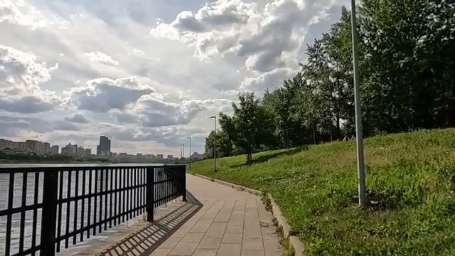 От безысходности медсестра стала брать частные заказы на дому... А приехав на вызов в приют обомлела