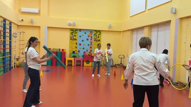 🧘♂ Волшебные палочки – Нудлы в физкультуре! 🌟