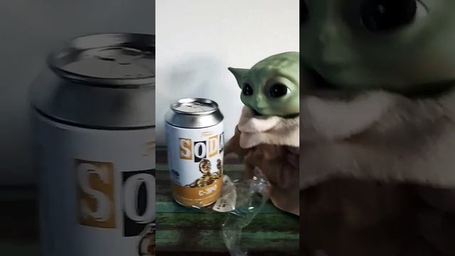 unboxing C-3PO Funko soda with Grogu #funkopop #starwars #funkosoda #grogu #funko #disney