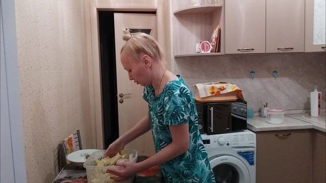 Готовлю вкусный ужин! Курочка с картошкой и приправами в духовке 😋 Приготовим и поболтаем!